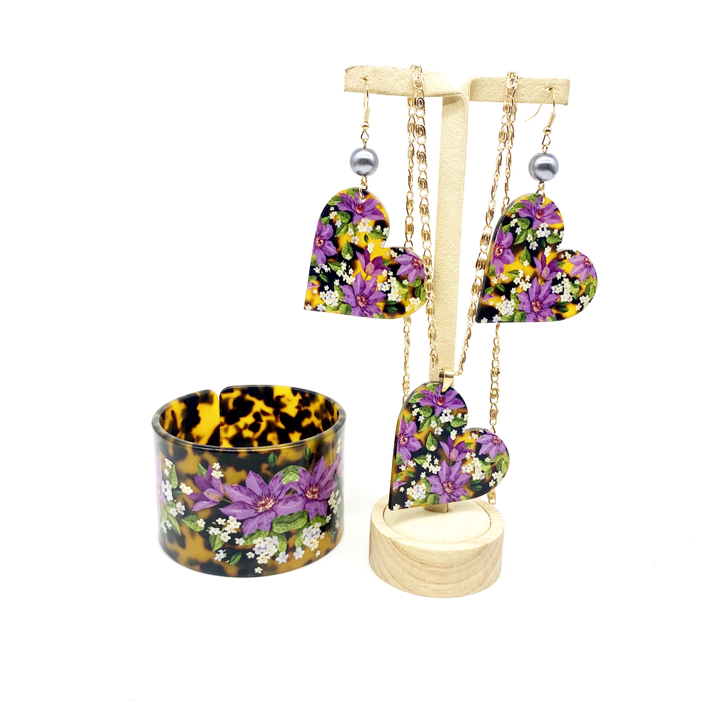 Pacific Jewelry & Watches Los Angeles - أحدث الاكريليك الراتنج البلاستيك الإسورة طقم