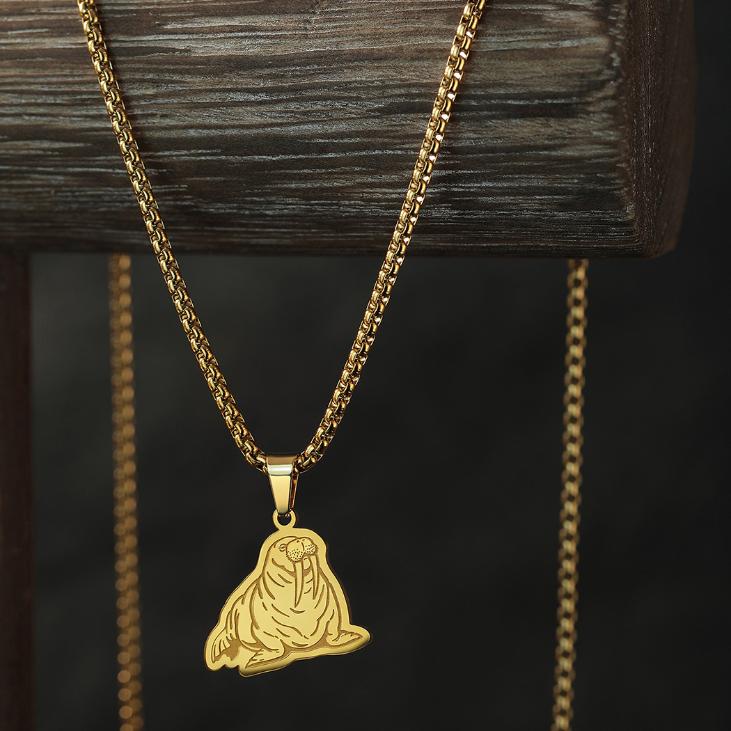 Pacific Jewelry & Watches Los Angeles - قلادات من الفولاذ المقاوم للصدأ للرجال