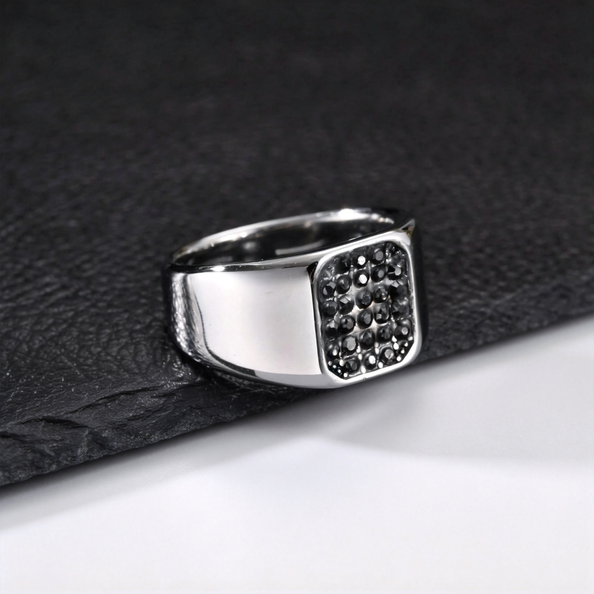 خاتم رجالي من الفولاذ المقاوم  - مراجعة Mens Signet Ring وسعره