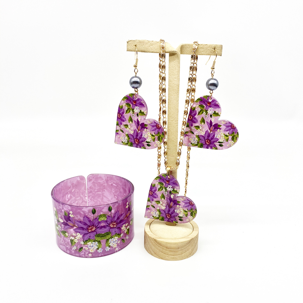 أحدث الاكريليك الراتنج البلاست - مراجعة Pacific Jewelry & Watches Los Angeles وسعره