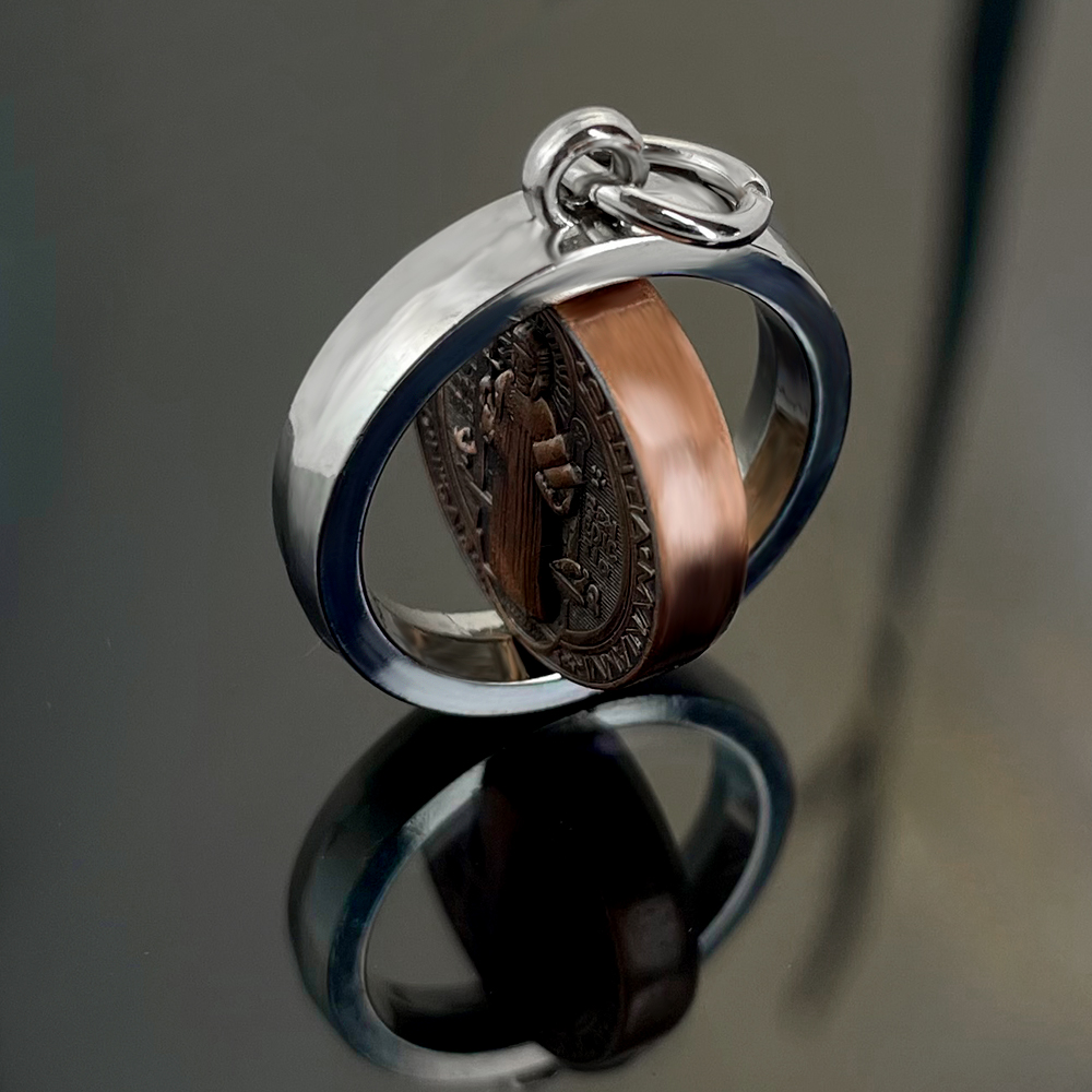 قلادة جديدة بتميمة القديس بيني - مراجعة Jewelry & Watches Sp Z Oo Ul Frezerów 3 وسعره