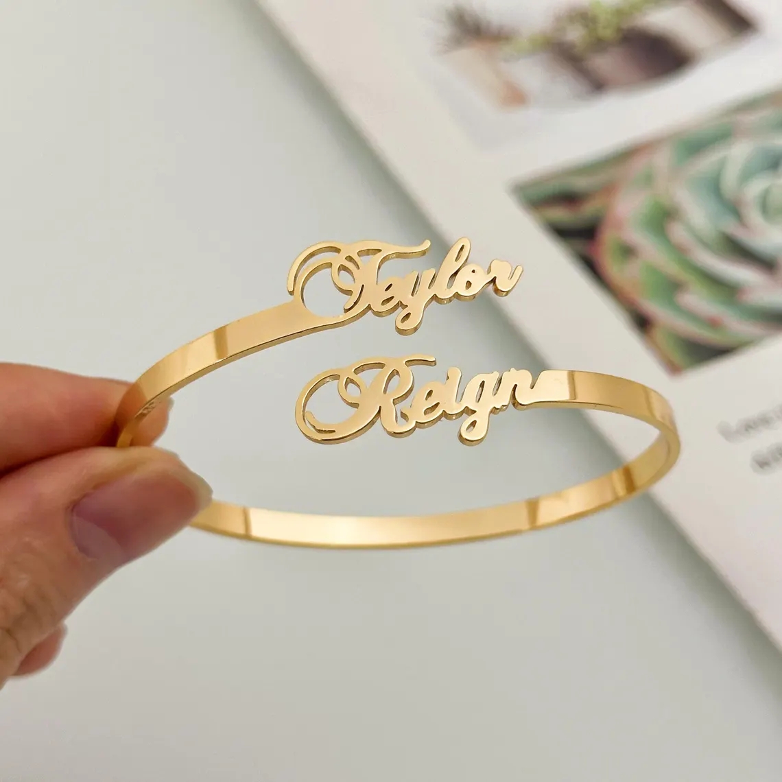 شخصية مخصصة اسم الأطفال سوار ل - مراجعة Cuff Bangle Bracelet وسعره