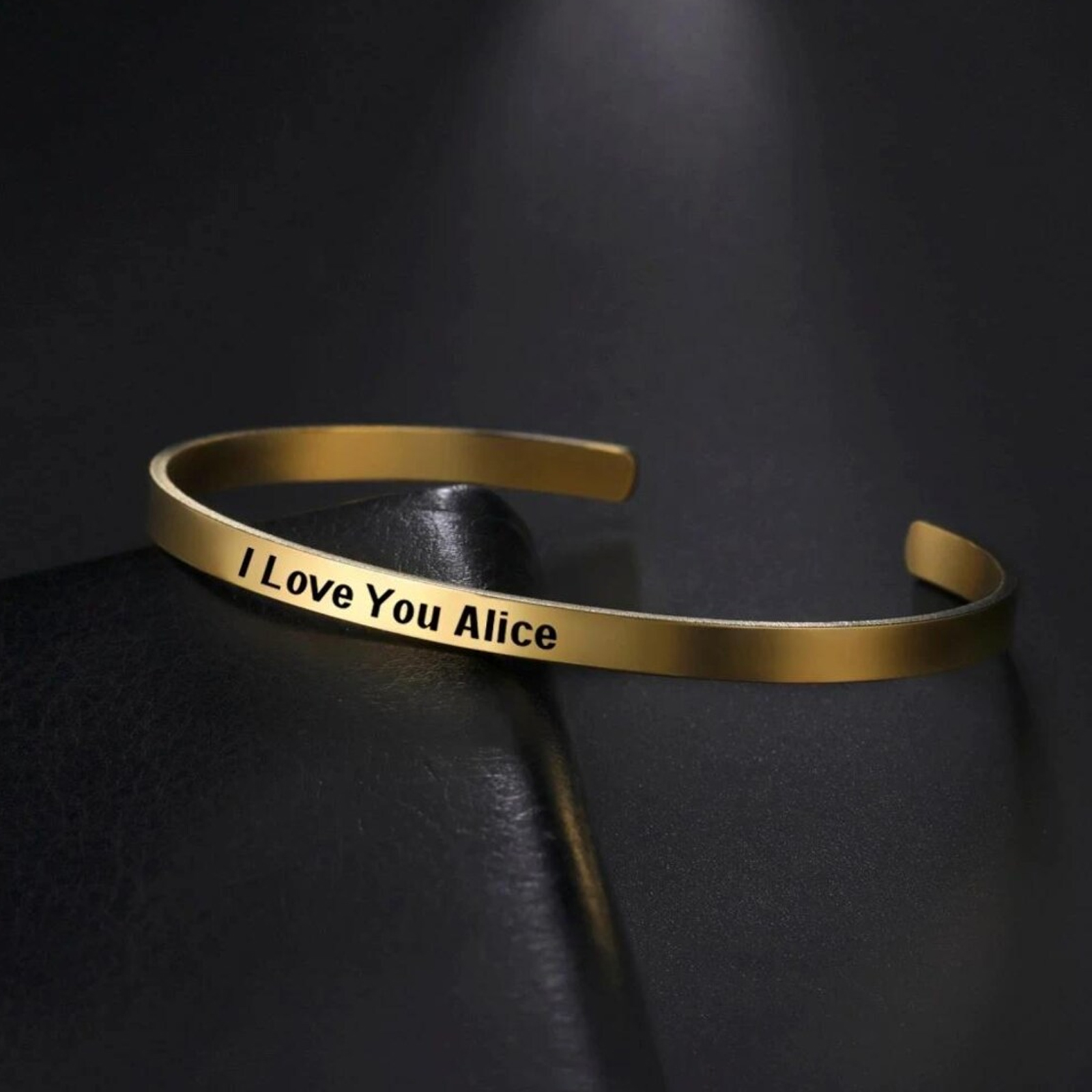Lemegeton محفورة اسم سوار مخصص - مراجعة Cuff Bangle Bracelet وسعره