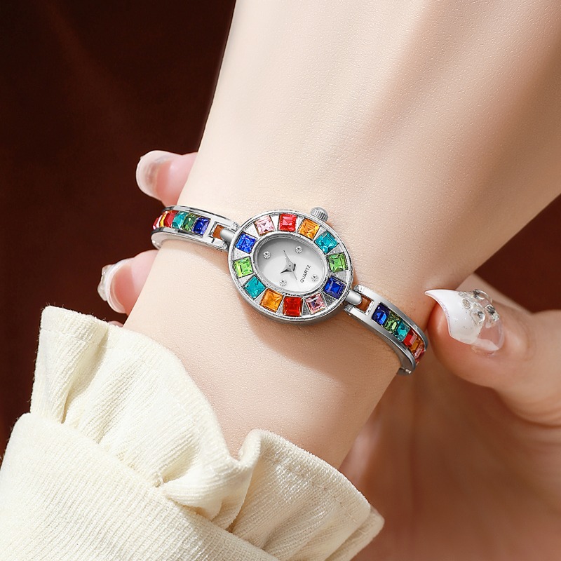 قطعتان من ساعات اليد النسائية  - مراجعة Jewelry Box Watches Bracelets وسعره