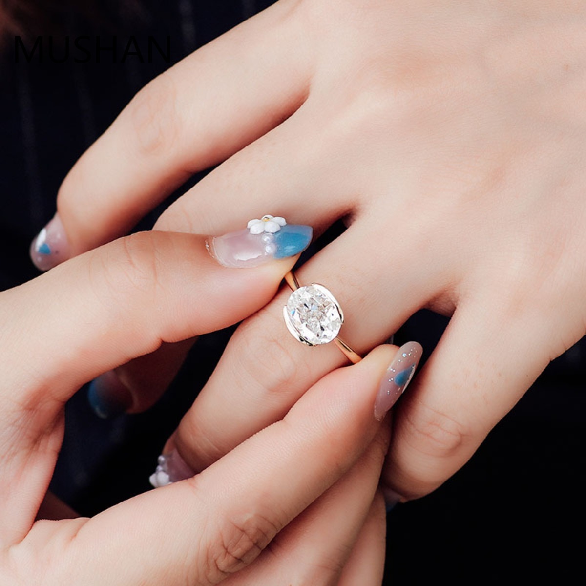 خواتم ذهب فاخرة مخصصة من ماركة - مراجعة Moissanite Ring وسعره