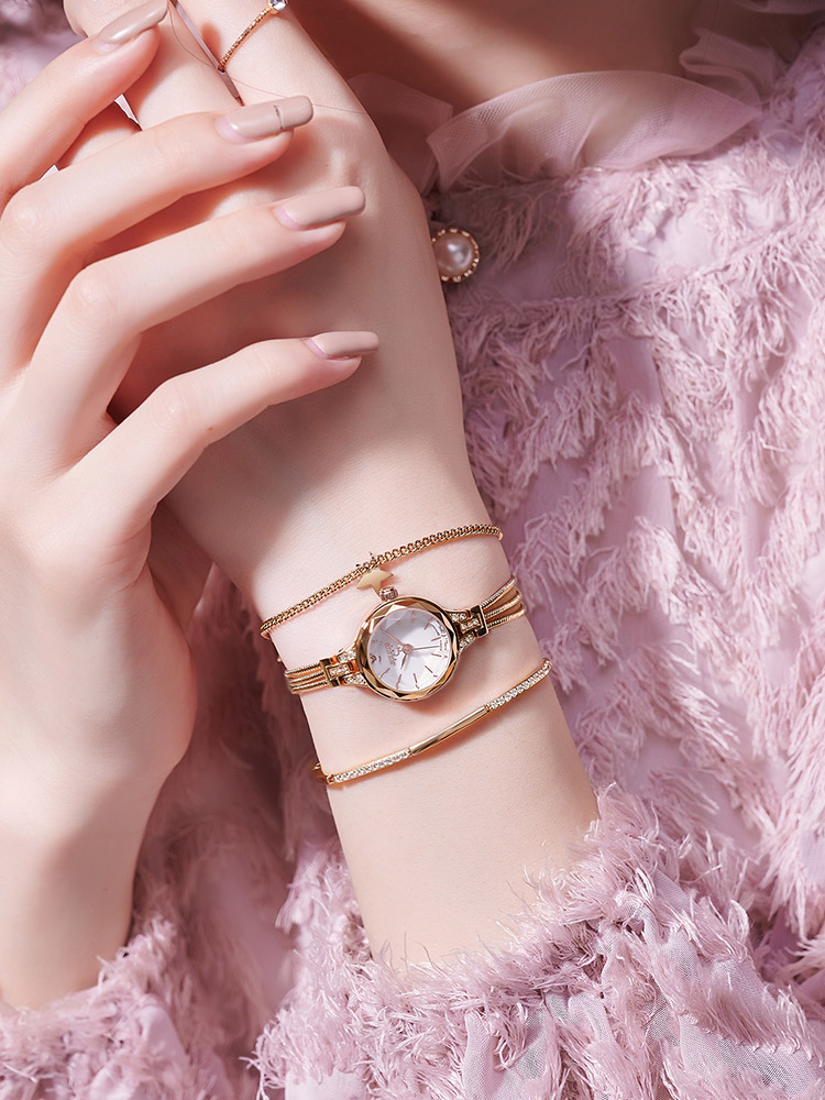 صغيرة 5 ألوان سوار ساعة مجوهرا - مراجعة Jewelry Box Watches Bracelets وسعره