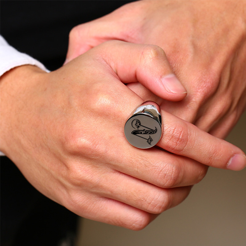 Vnox أنيق نمط الخط الأولي ختم  - مراجعة Mens Signet Ring وسعره