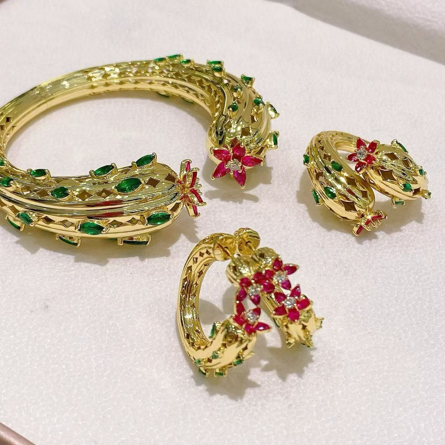 طقم مجوهرات من الفضة عيار 925  - مراجعة Cuff Bangle Bracelet وسعره